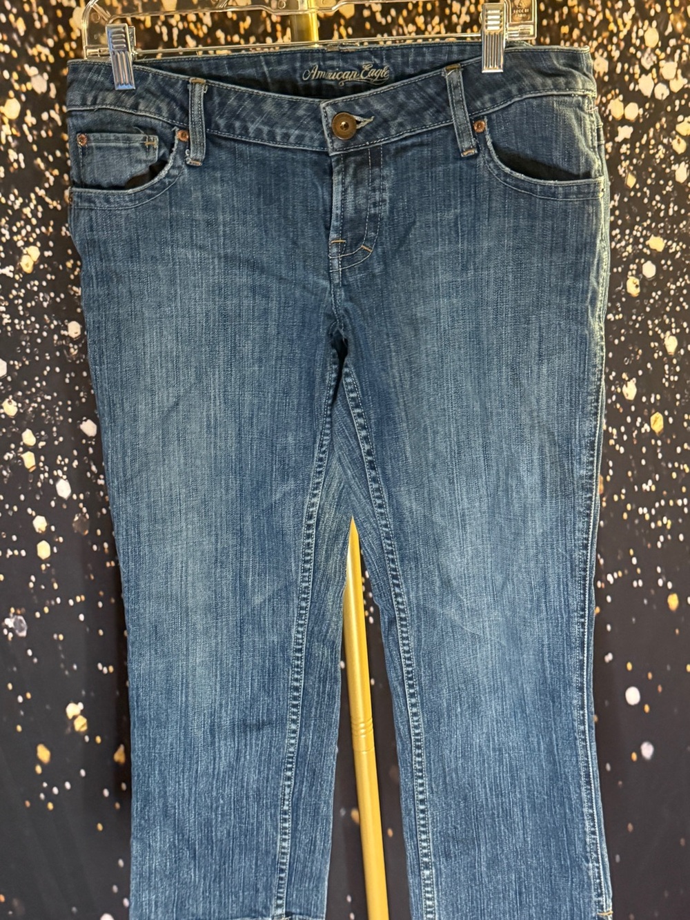 American Eagle Outfitters Women’s Blue Mid-Rise Straight Capris